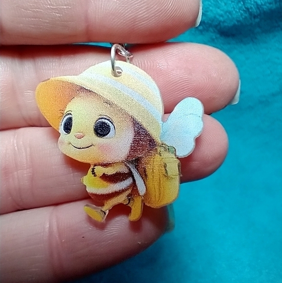 Cute bee with hat backpack wire earrings - Picture 2 of 3